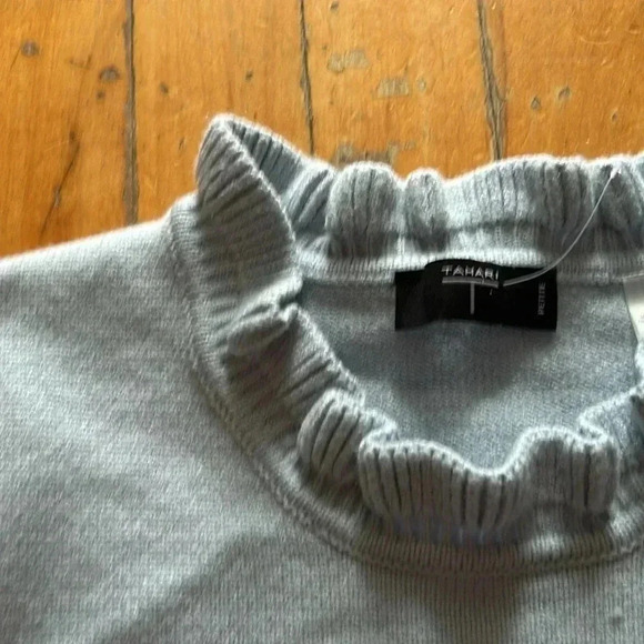 Tahari  knit ruffle top sweater - Picture 5 of 8